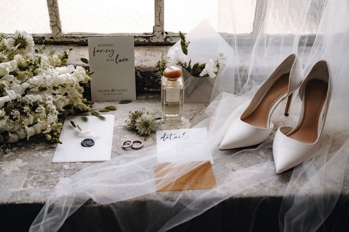 Accessoires auf Fensterbank